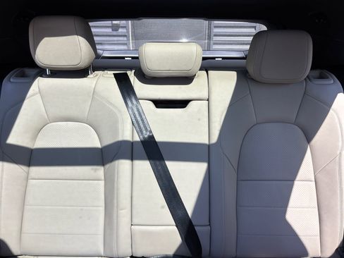Used 2025 Porsche Macan Electric RWD image 32