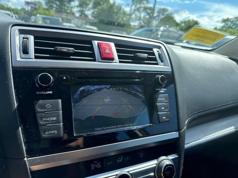 Used 2019 Subaru Outback 2.5i AWD/4WD image 10