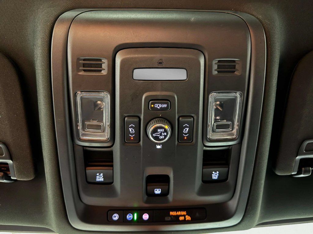 Used 2022 GMC Yukon XL Denali AWD/4WD image 23