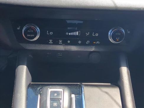 Used 2024 Mitsubishi Outlander SE FWD image 18