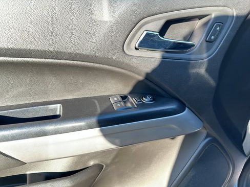 Used 2021 Chevrolet Colorado LT w/ Fleet Safety Package image 10