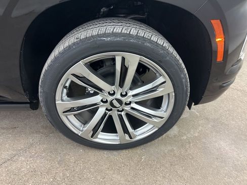 New 2026 Cadillac Escalade ESV Sport w/ Touring Package image 13