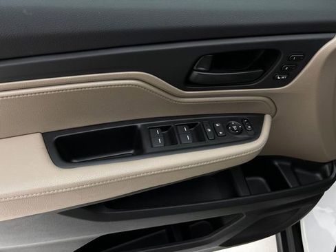 Used 2023 Honda Odyssey EX-L image 22