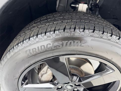 Used 2021 Land Rover Defender 90 X-Dynamic S image 81