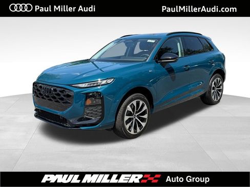 New 2026 Audi Q3 quattro 2.0T AWD/4WD image 1
