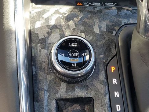 Used 2024 GMC Canyon AT4 w/ AT4 Premium Package image 6