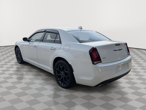 Used 2019 Chrysler 300 Touring w/ Sport Appearance Package AWD/4WD image 7