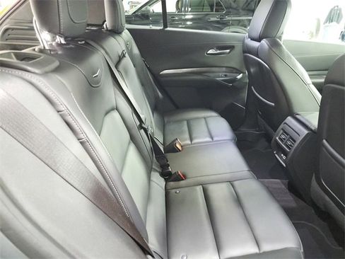 Used 2024 Cadillac XT4 Premium Luxury image 39