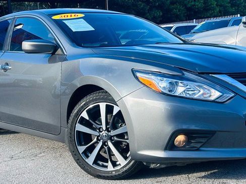 Used 2016 Nissan Altima 2.5 SR image 7