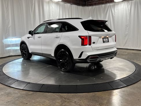 Certified 2023 Kia Sorento SX AWD/4WD image 7