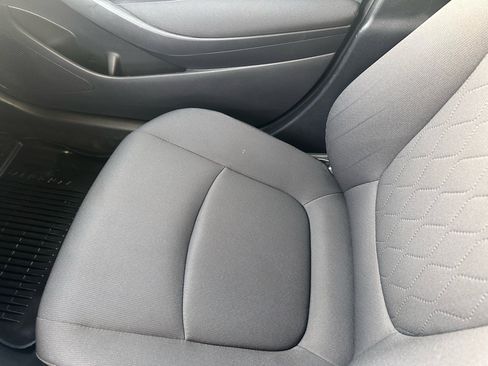 Used 2020 Toyota Corolla LE image 21