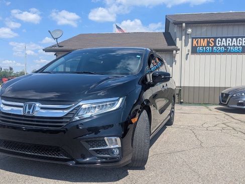 Used 2019 Honda Odyssey Elite image 3