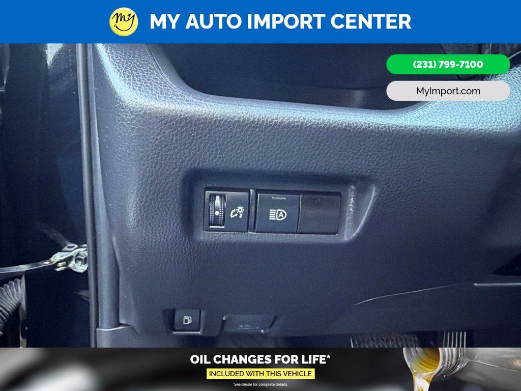 Used 2024 Toyota RAV4 AWD Hybrid image 11