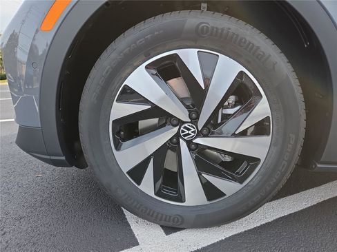 New 2025 Volkswagen ID.4 Pro image 10