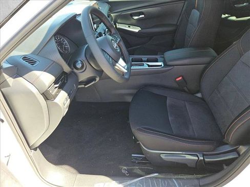 New 2025 Nissan Sentra SR image 4