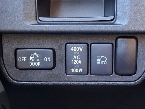 Used 2019 Toyota Tacoma TRD Sport image 26