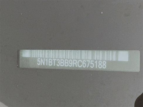 Used 2024 Nissan Rogue SV image 28