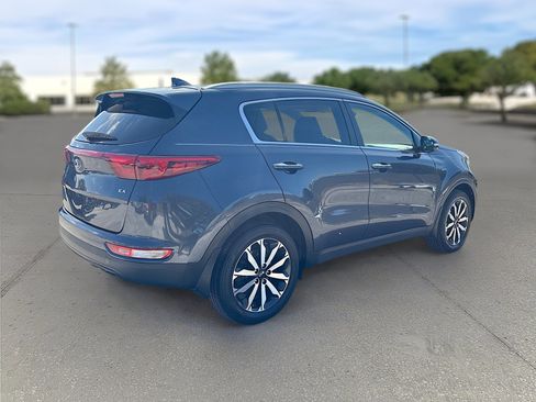Used 2018 Kia Sportage EX image 8
