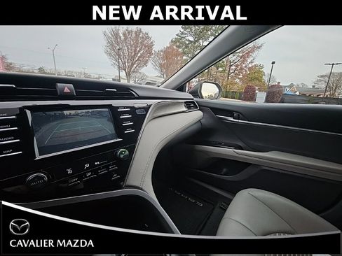 Used 2019 Toyota Camry SE image 22