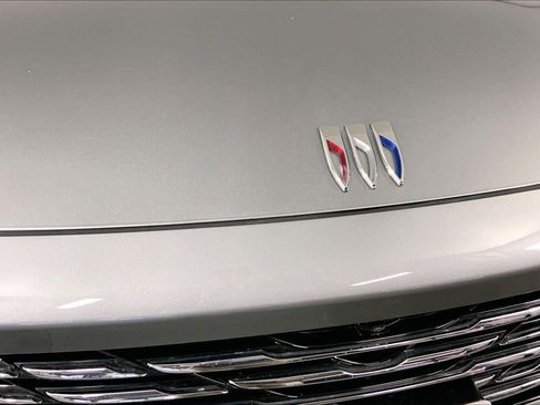 Used 2025 Buick Envision Preferred image 28