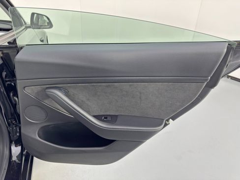 Used 2021 Tesla Model 3 Performance image 41