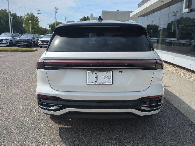Used 2025 Lincoln Nautilus Reserve AWD/4WD image 5
