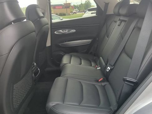 Used 2023 Genesis GV70 2.5T w/ Select Package AWD/4WD image 13