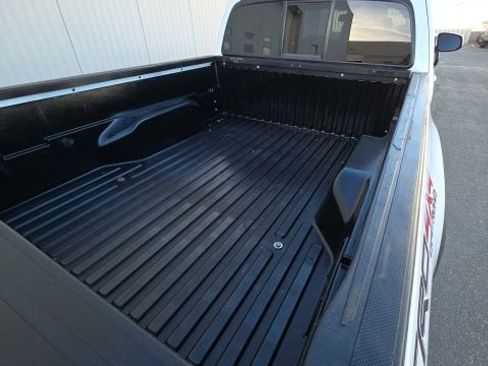 Used 2022 Toyota Tacoma TRD Off-Road image 14