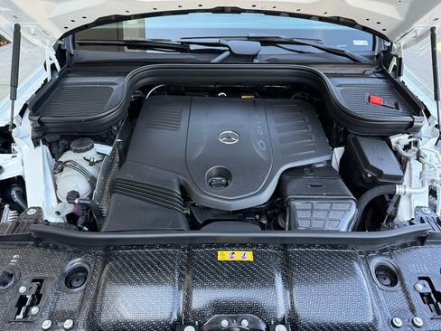 New 2026 Mercedes-Benz GLS 450 4MATIC image 15