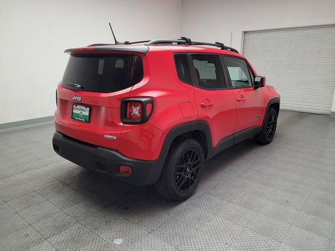 Used 2016 Jeep Renegade Latitude image 9