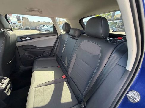 Used 2024 Volkswagen Taos SE image 22