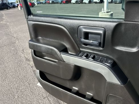 Used 2018 Chevrolet Silverado 1500 LT AWD/4WD image 12