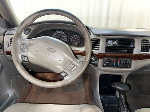 Used 2004 Chevrolet Impala LS w/ Preferred Equipment Group FWD image 17