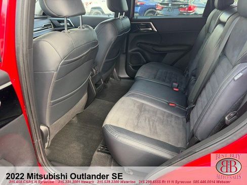 Used 2022 Mitsubishi Outlander SE AWD/4WD image 9