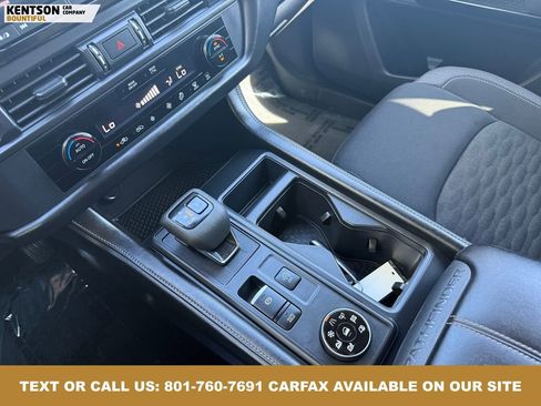 Used 2024 Nissan Pathfinder S image 23