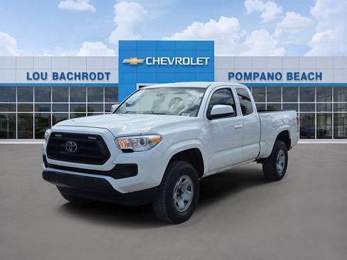 Used 2023 Toyota Tacoma SR RWD image 3