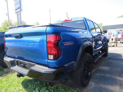 Used 2023 Chevrolet Colorado Trail Boss w/ Technology Package image 6