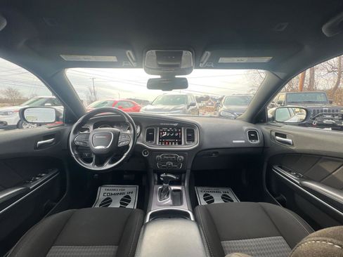 Used 2022 Dodge Charger GT image 2