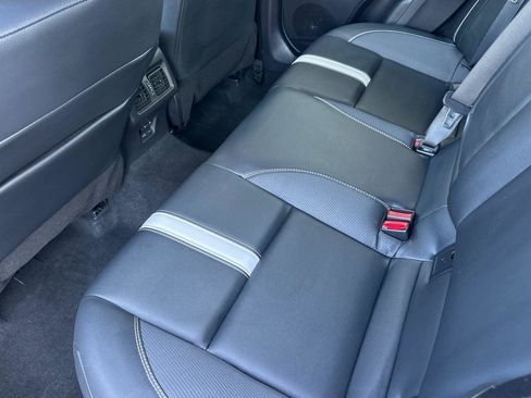 Used 2025 Toyota Camry SE image 11