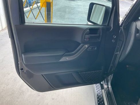 Used 2018 Jeep Wrangler Unlimited Sport S AWD/4WD image 4