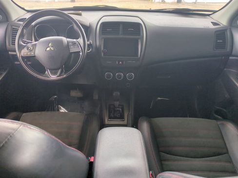 Used 2018 Mitsubishi Outlander Sport SE image 17