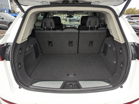 Used 2019 Buick Envision Essence image 11