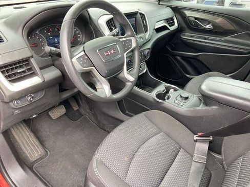 Used 2024 GMC Terrain SLE w/ Driver Convenience Package image 6