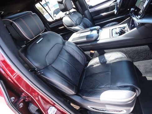 Used 2022 Jeep Grand Wagoneer Series III w/ Flexible Seating Group AWD/4WD image 81