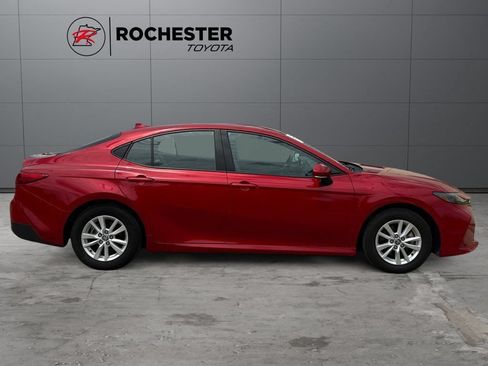 Used 2025 Toyota Camry LE FWD image 6