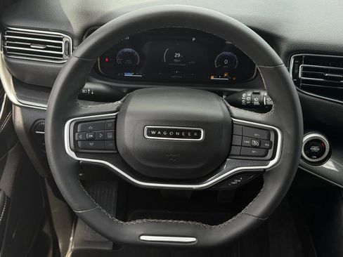 Used 2022 Jeep Wagoneer Series I w/ Premium Group I RWD image 13