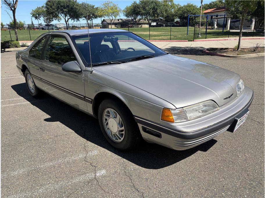 Used 1990 Ford Thunderbird LX RWD image 3