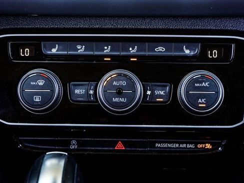 Used 2022 Volkswagen Atlas SE FWD image 20