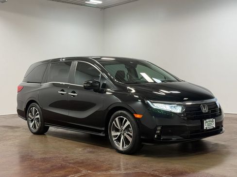 Used 2023 Honda Odyssey Touring image 22