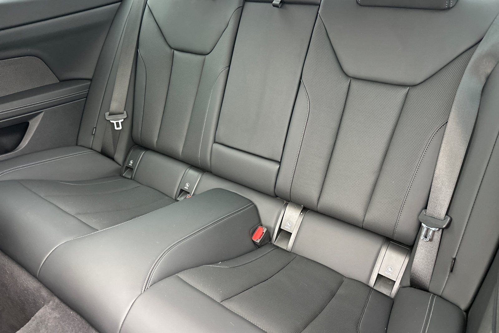 Used 2023 BMW M440i Coupe w/ Premium Package RWD image 11